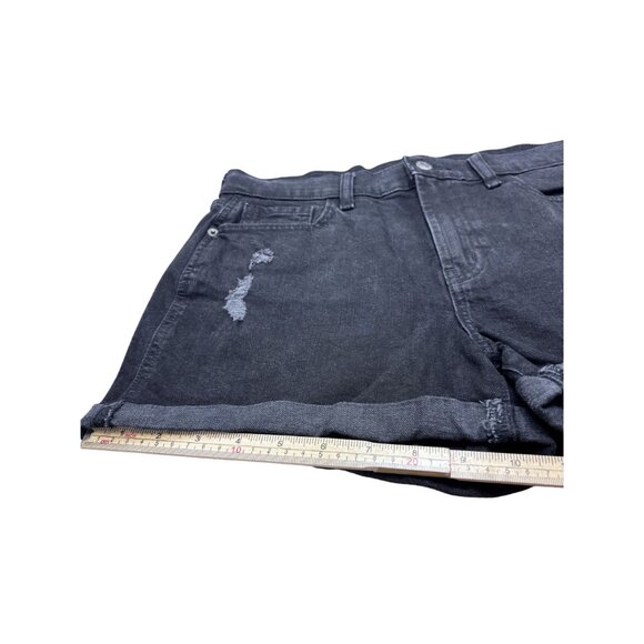 Old Navy Womens Mid-Rise Boyfriend Distressed Denim Shorts Size 8 - Picture 8 of 8